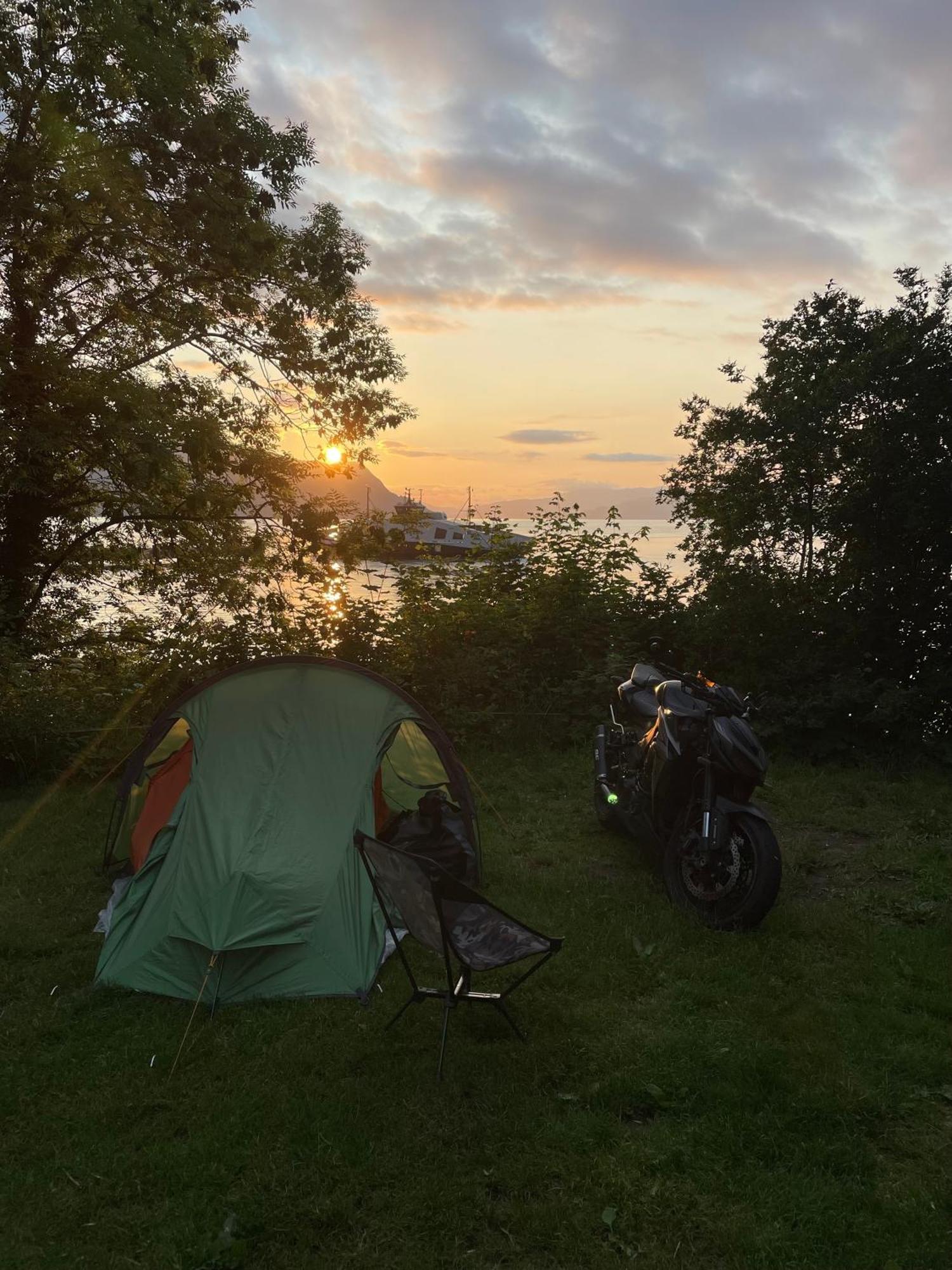 Hotel Nokling & Camping Hjelmeland Dış mekan fotoğraf