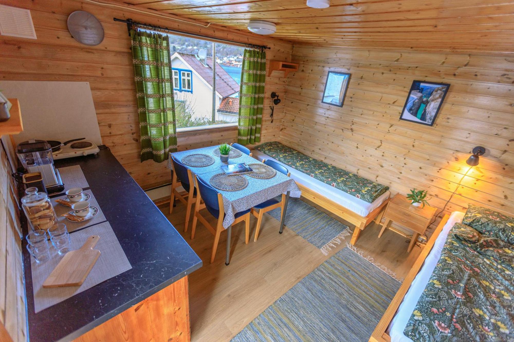 Hotel Nokling & Camping Hjelmeland Dış mekan fotoğraf